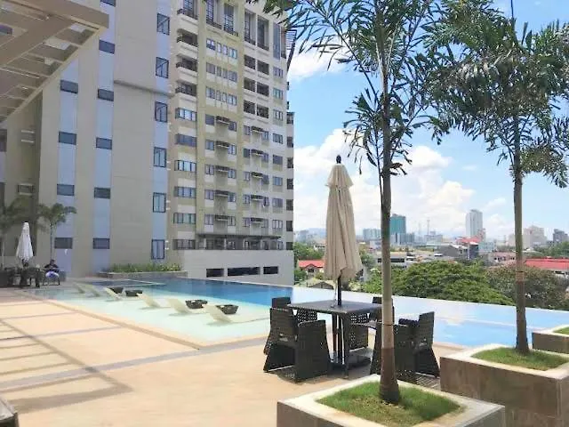 Persimmon Condominium Near Ayala Mall And Sm *