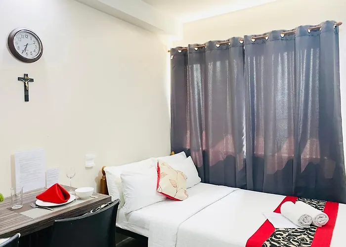 Persimmon Condominium Near Ayala Mall And Sm *